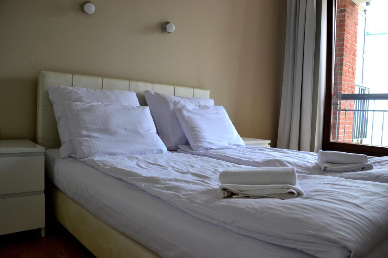 Apartamenty Centrum Nad Motlawa Z Widokiem Na Patio Z Balkonem Gdansk Ngoại thất bức ảnh