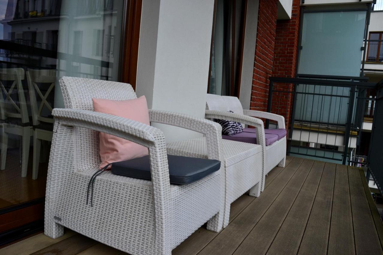 Apartamenty Centrum Nad Motlawa Z Widokiem Na Patio Z Balkonem Gdansk Ngoại thất bức ảnh